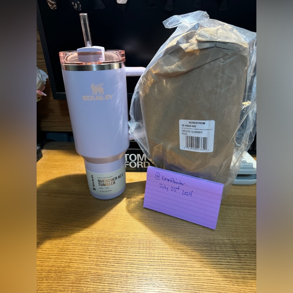 Stanley NWT Orchid Glimmer Nordstrom - Picture 3 of 6